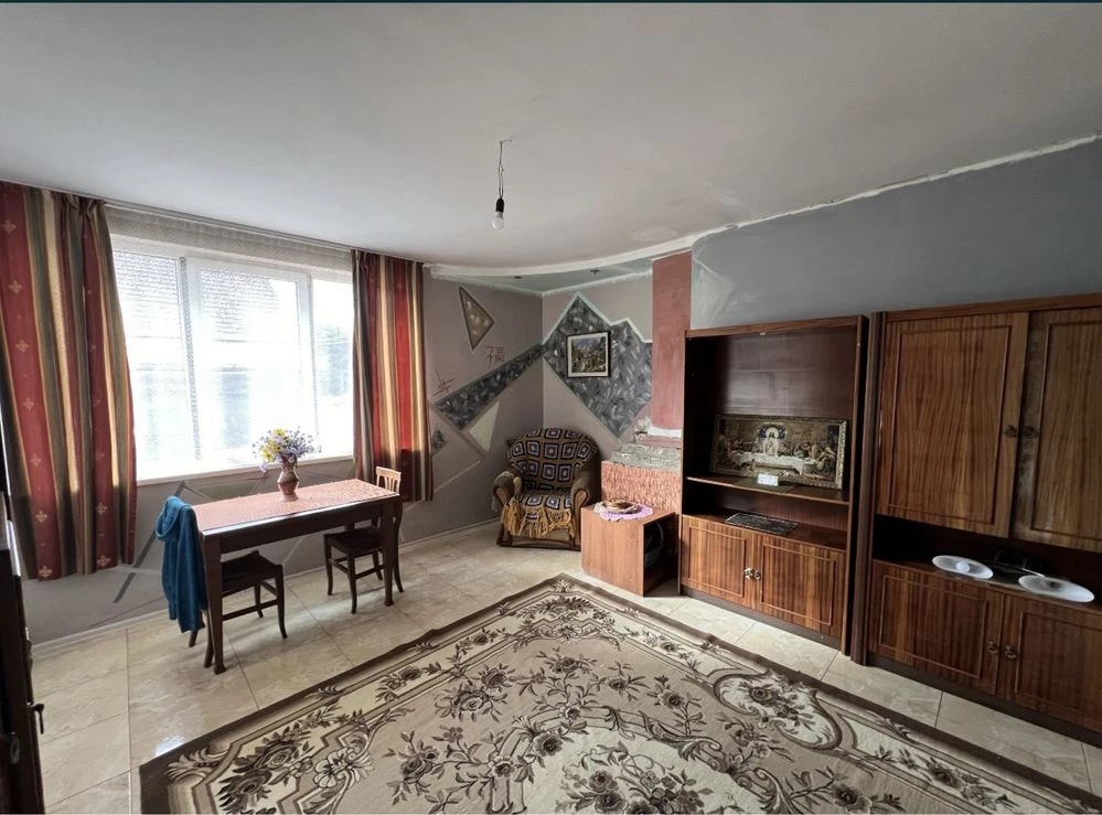 Продаж 2 будинків на Зріні