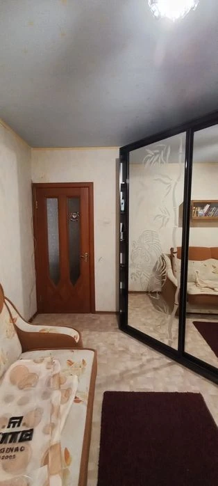 Продам 3 комнатную чешка на Парусе