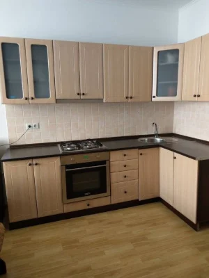 Продаю 1 кім в центрі
