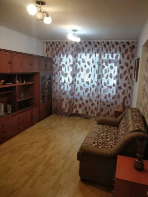 Продаю 1 кім в центрі