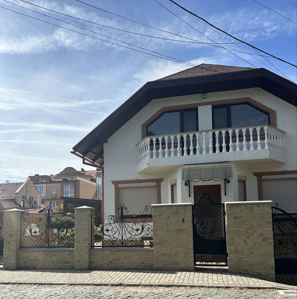 Продається  будинок в самому цетрі Мукачево