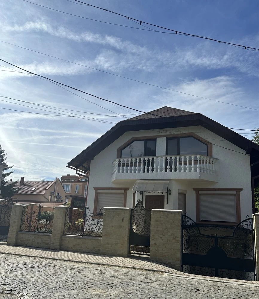 Продається  будинок в самому цетрі Мукачево