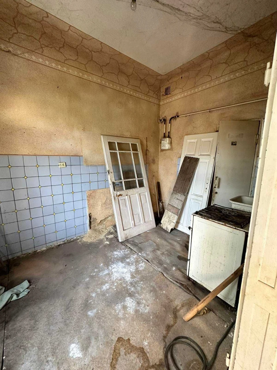 Продається напівособняк