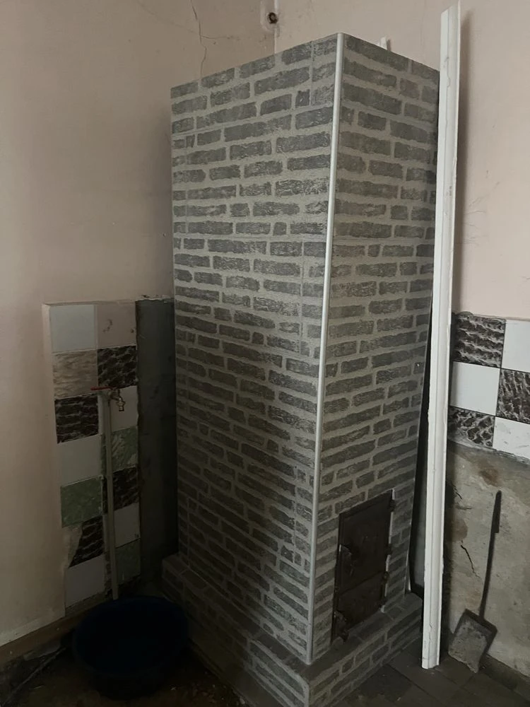 Продається невеличкий будинок в Перечині