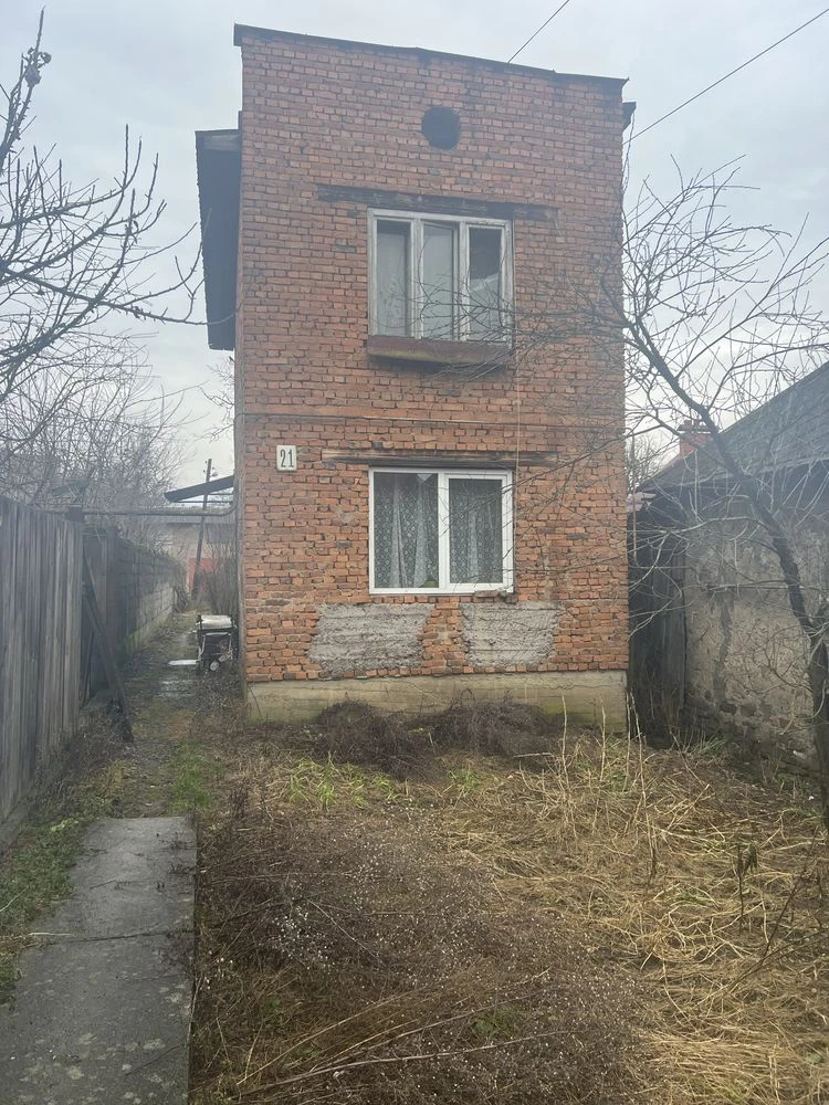 Продаж будинку в центрі міста
