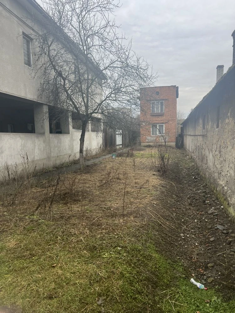 Продаж будинку в центрі міста