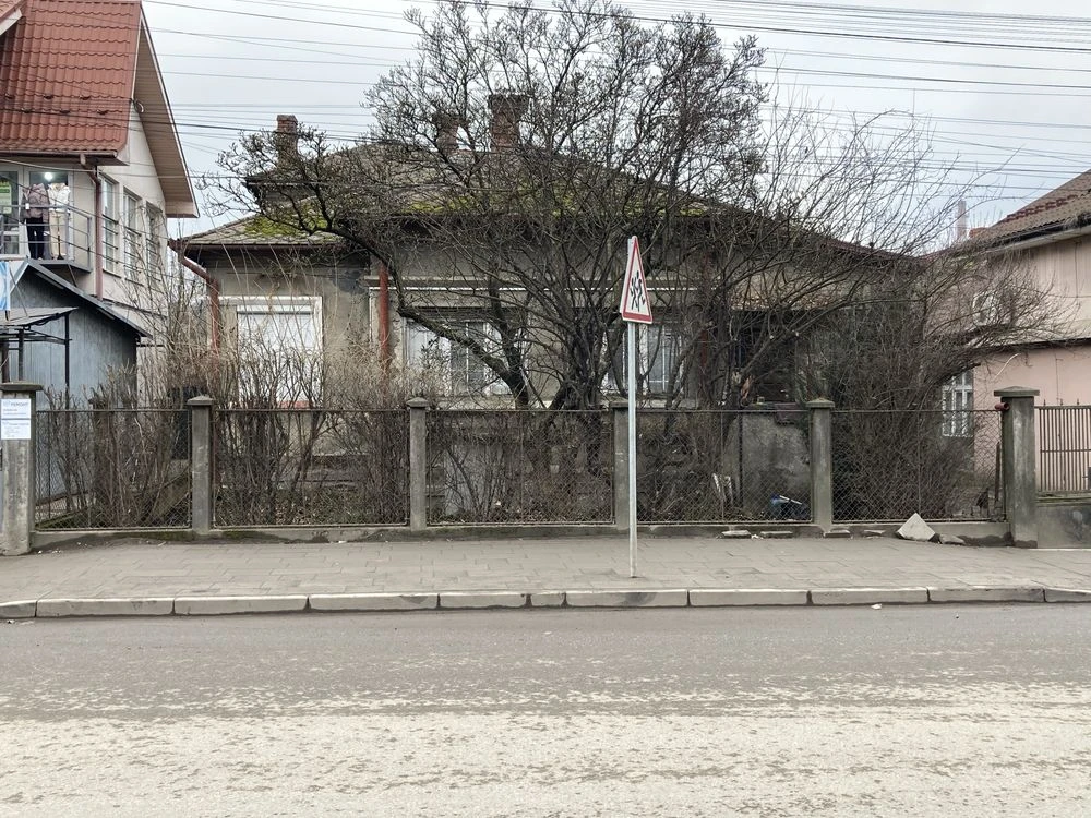 Продам частину житлового будинку в м. Перечин