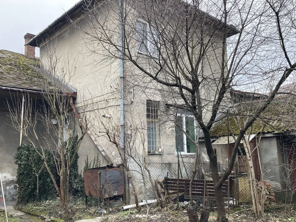 Продам частину житлового будинку в м. Перечин