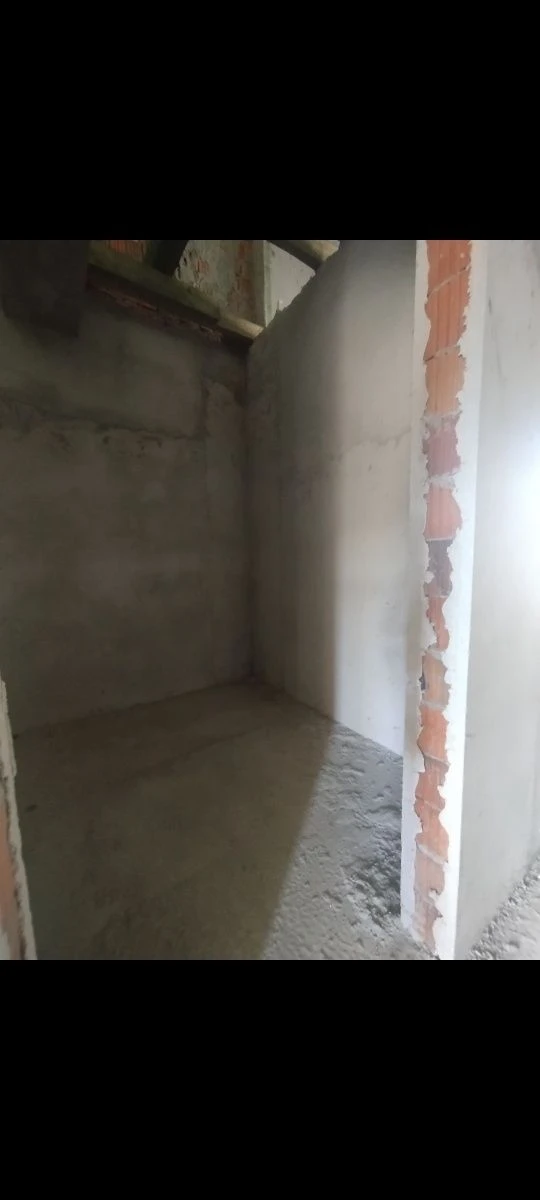 Продаються 4 двоповерхові котеджі біля центру Сваляви — з те