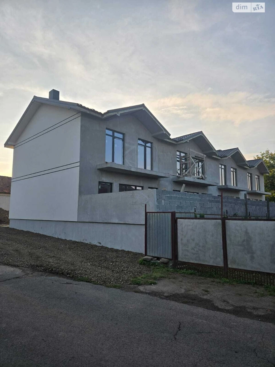 Продаж Таунхаус