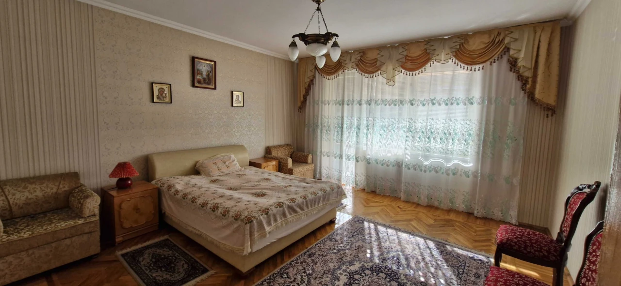 Продаж будинку в центрі Сваляви