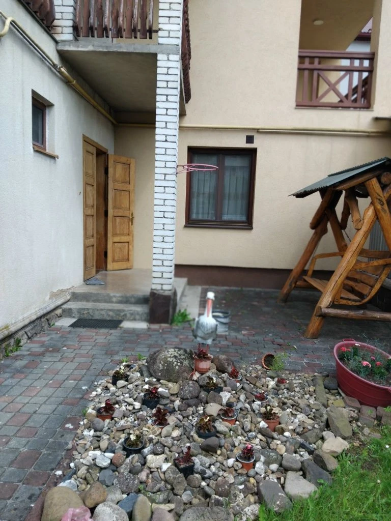 Продаємо будинок майже у центрі м. Свалява Закарпатської обл