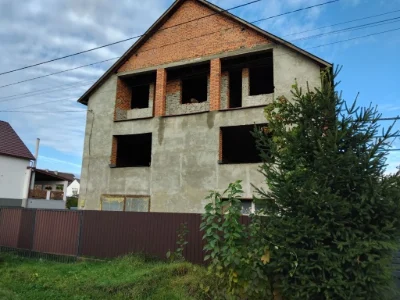 Ціну знижено! Продаю будинок у Свалява Закарпатської