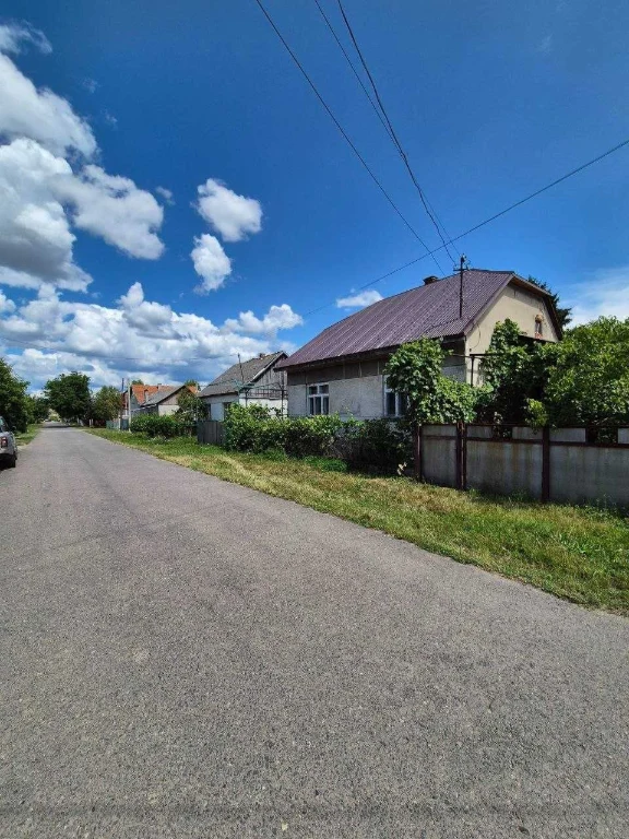 Продаж затишного будинку в м. Тячів — чудова локація та вели