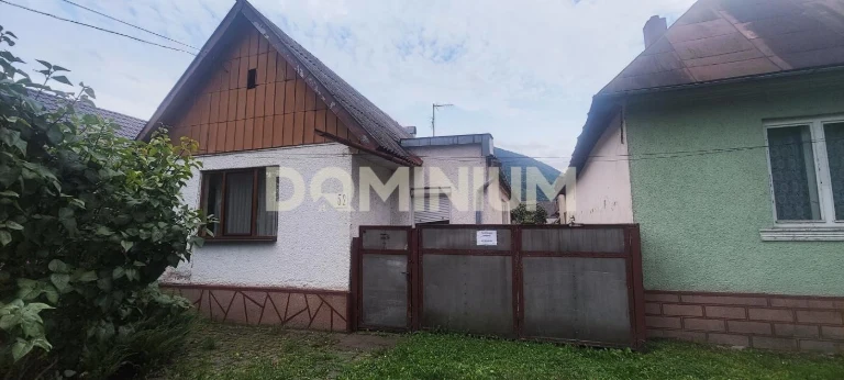 Продаж будинку в Тячеві.