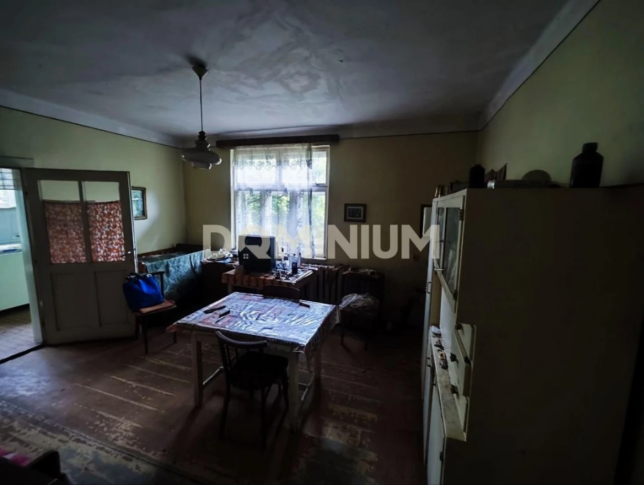 Продається недорогий будинок у м. Тячів