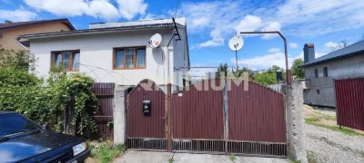 Продається двоповерховий будинок в м.Тячів