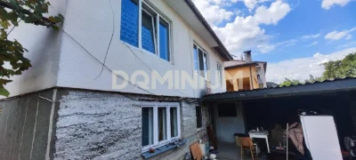 Продається двоповерховий будинок в м.Тячів