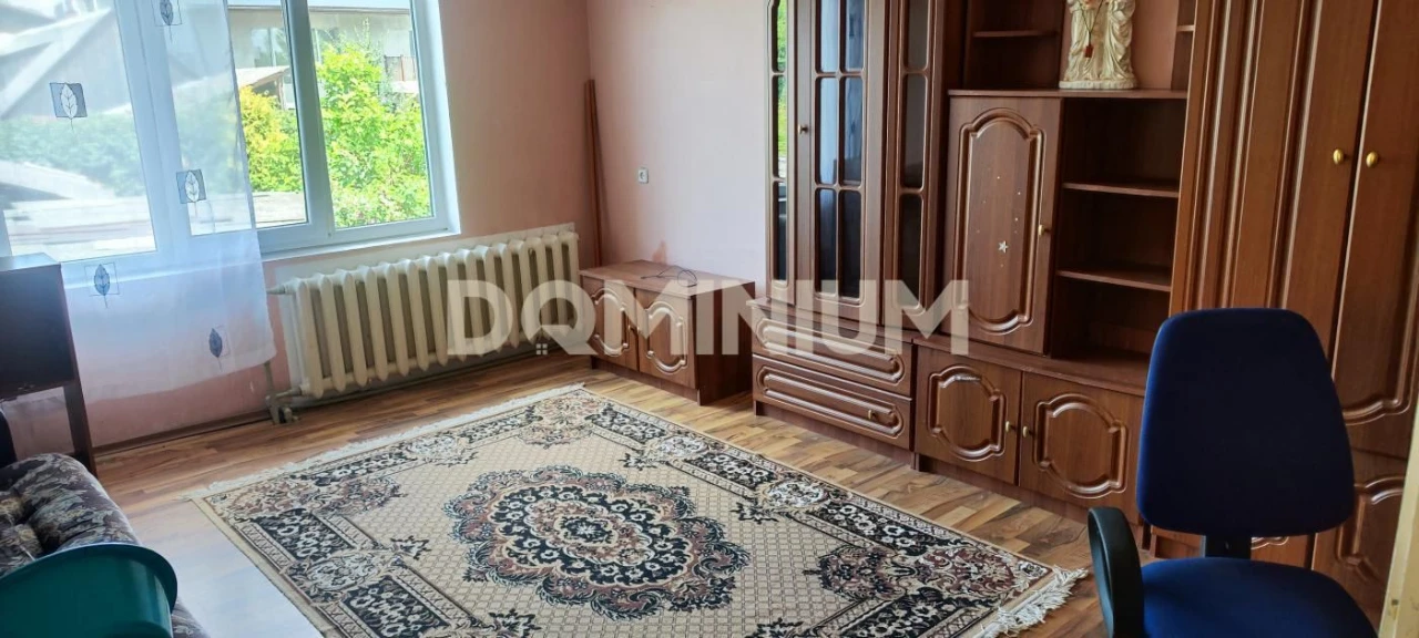 Продається двоповерховий будинок в м.Тячів