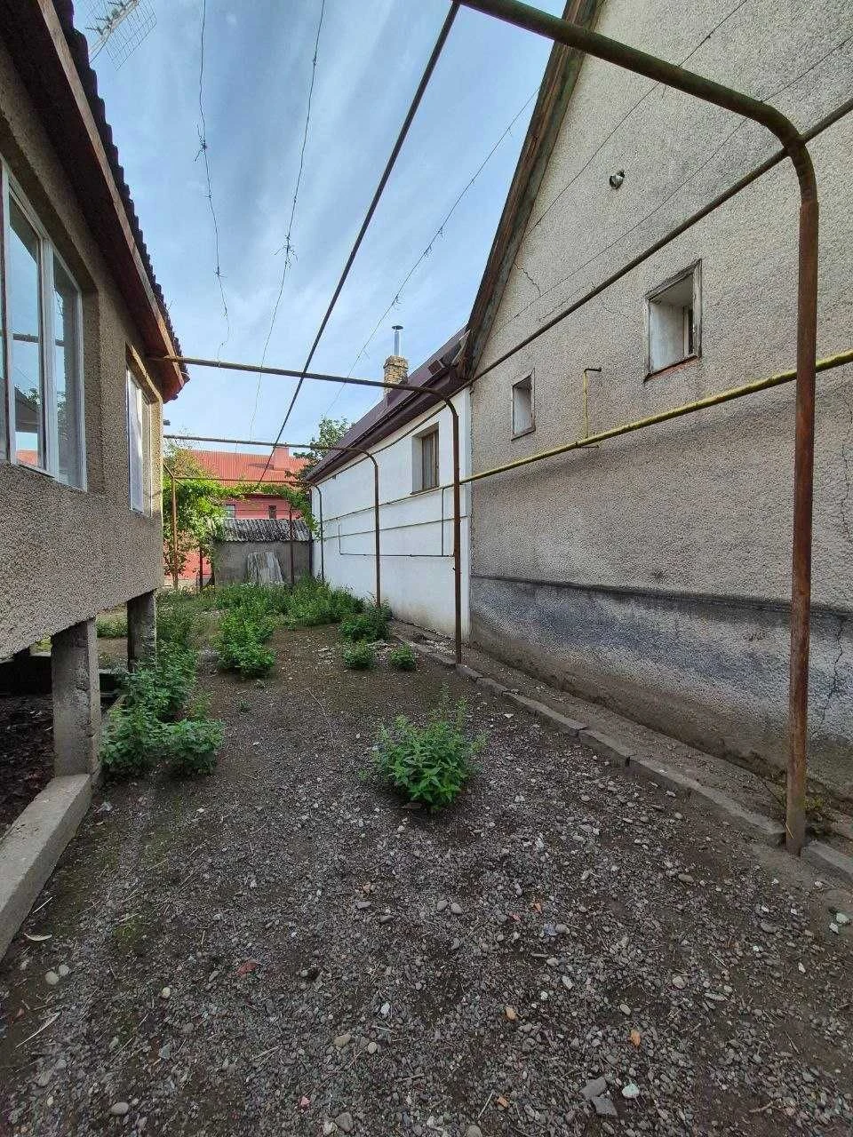 Продаж будинку 76 м² в престижному районі Тячева, 6.5 соток,