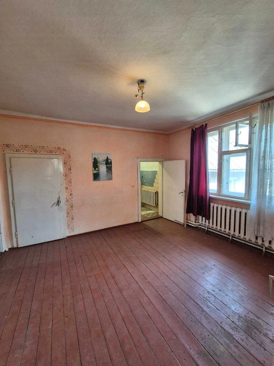 Продаж будинку 76 м² в престижному районі Тячева, 6.5 соток,