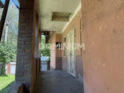 Продається будинок в м.Тячів з видом на гори.