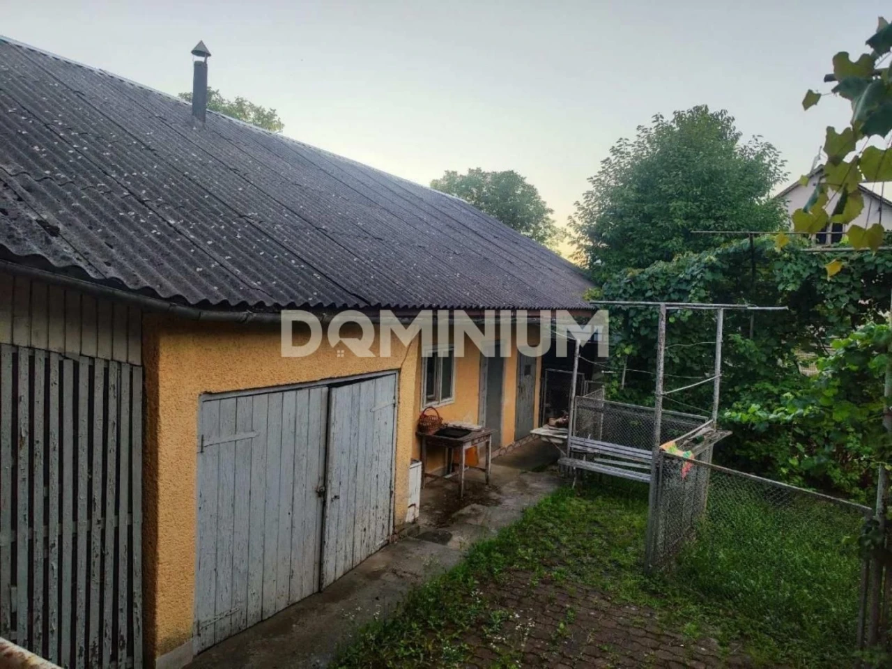 Продаж двоповерхового будинку в м.Тячів