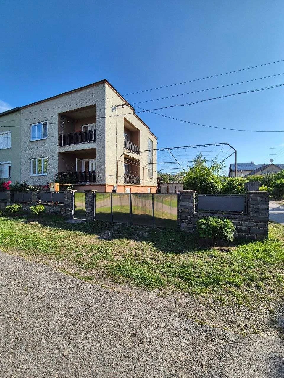 Продаж двоповерхового будинку з ділянкою та комерцією | м. Т