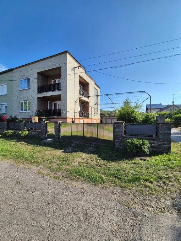 Продаж двоповерхового будинку з ділянкою та комерцією | м. Т