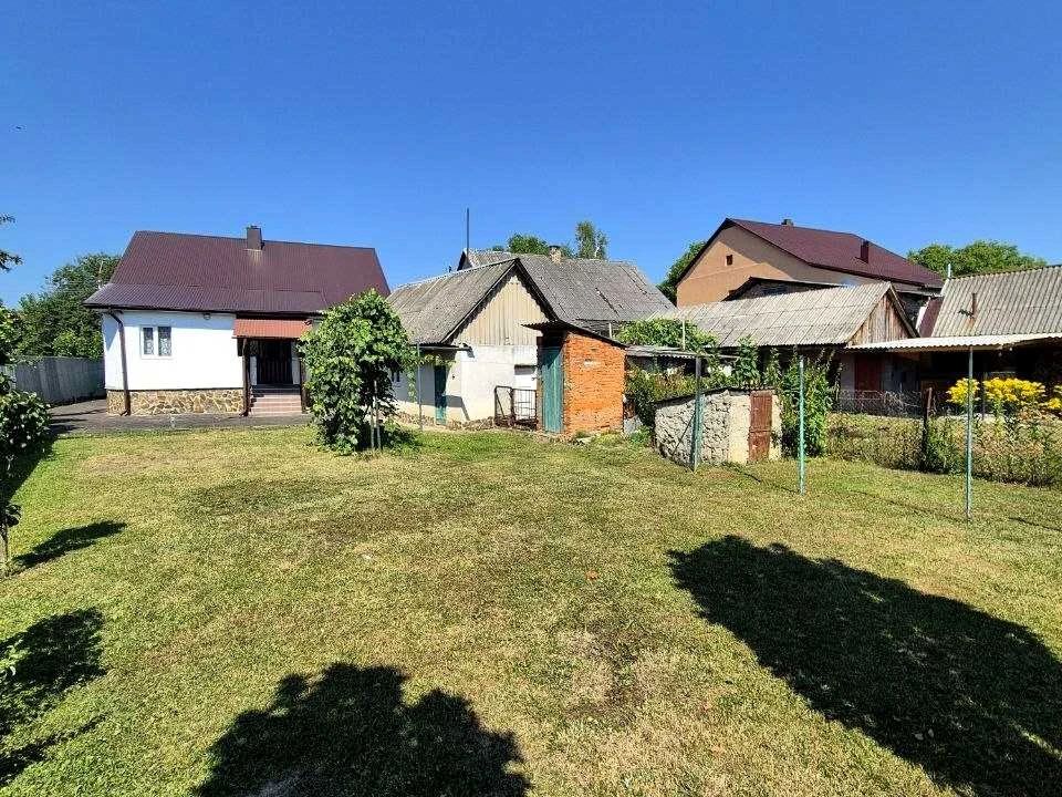 Будинок. Тячів, Травнева
