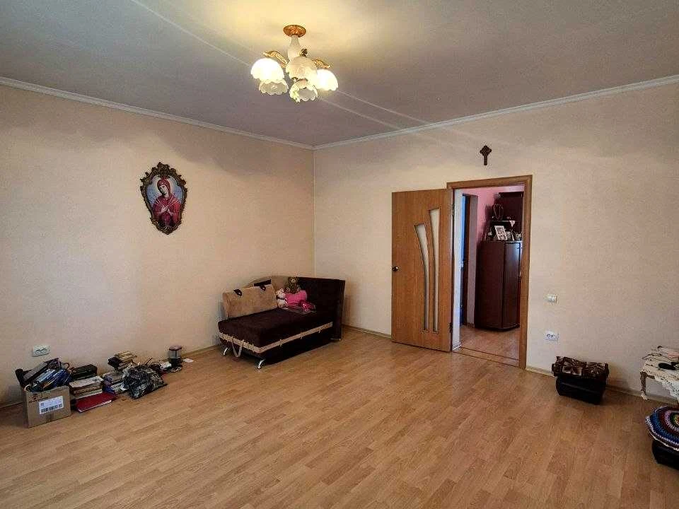 Будинок. Тячів, Травнева