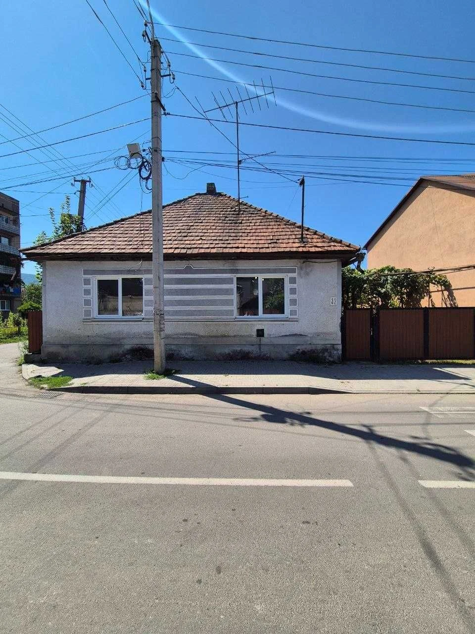 Продаж будинку в м. Тячів — вул. Промислова