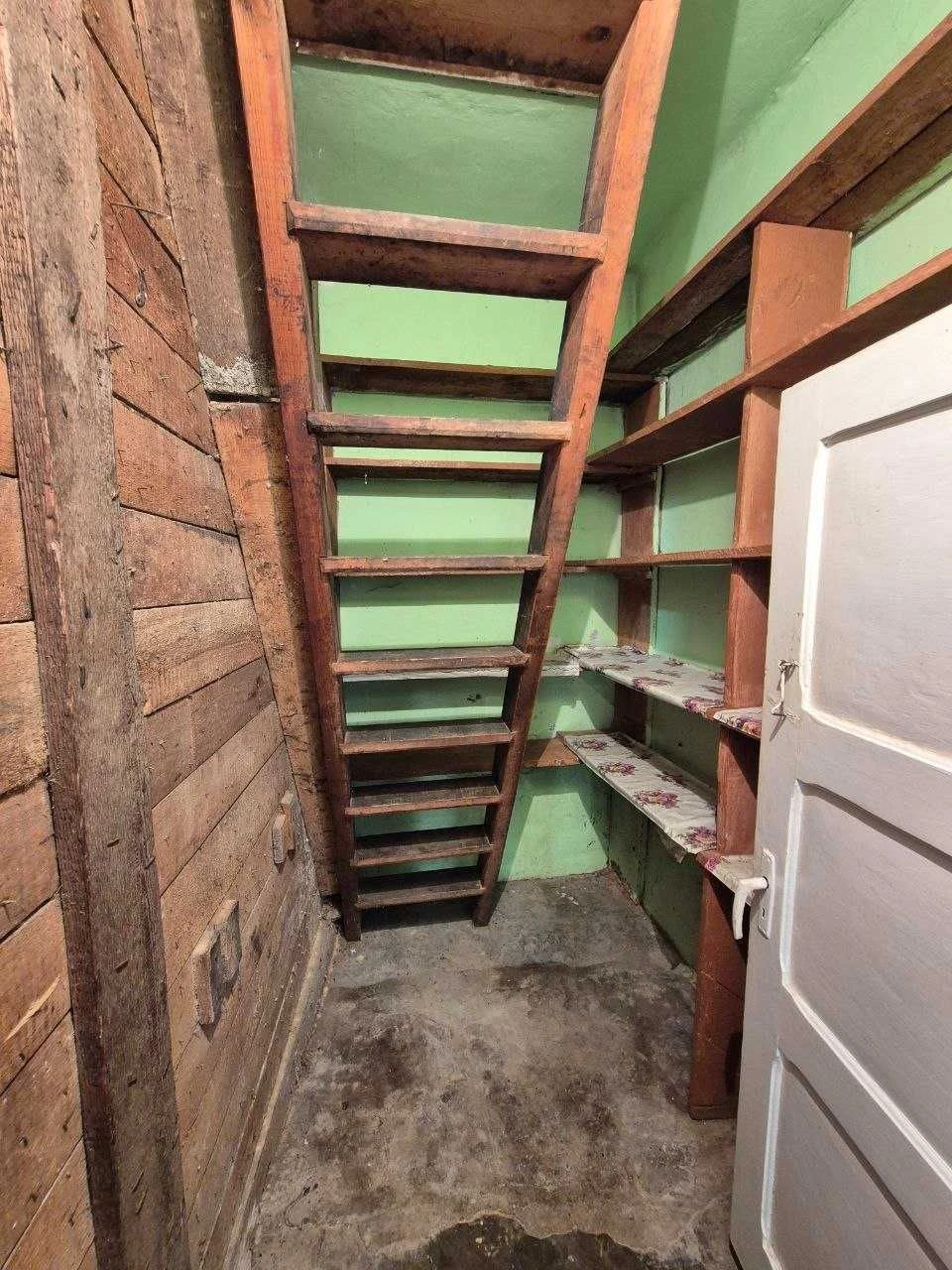 Продаж будинку в м. Тячів — вул. Промислова