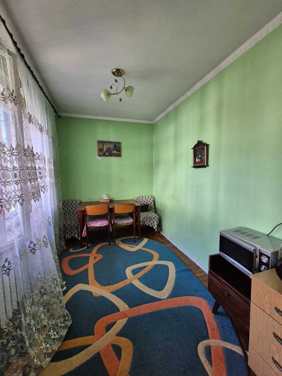 Продається капітальний цегляний будинок з літньою кухнею та