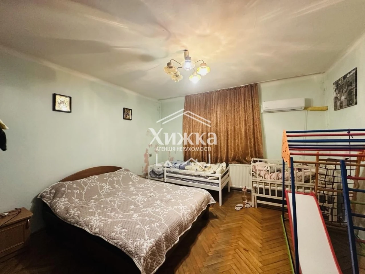 Продається будинок у м. Хуст
