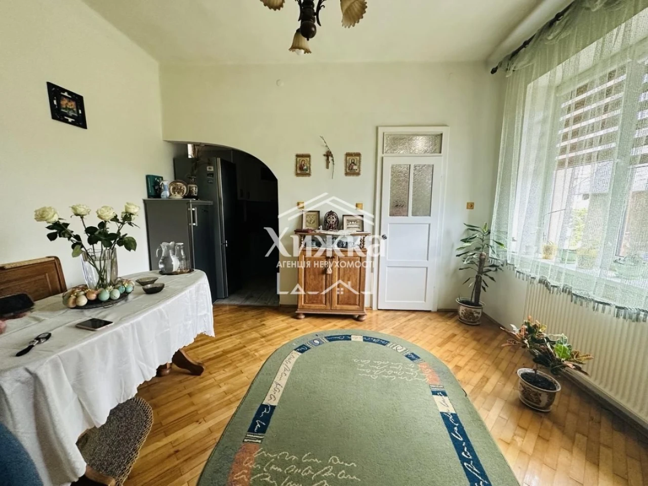 Продається  будинок  в  самому  центрі  міста Хуст