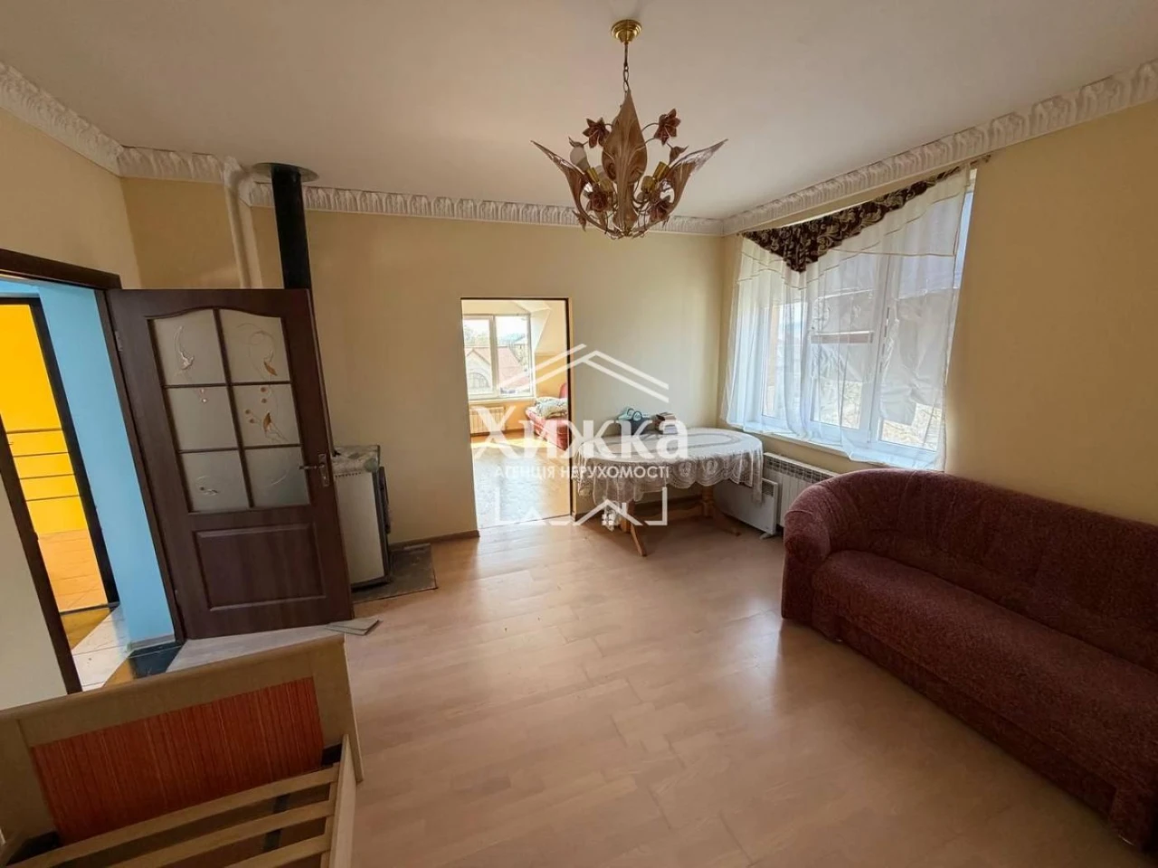 сучасна комерційна будівля 205 м² у центрі с. Рокосово з мож