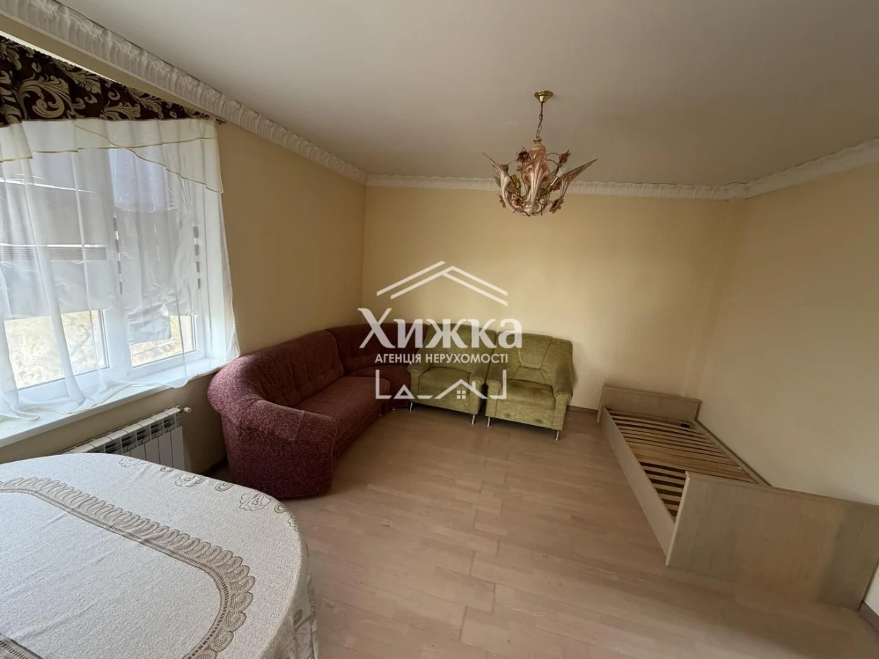 сучасна комерційна будівля 205 м² у центрі с. Рокосово з мож