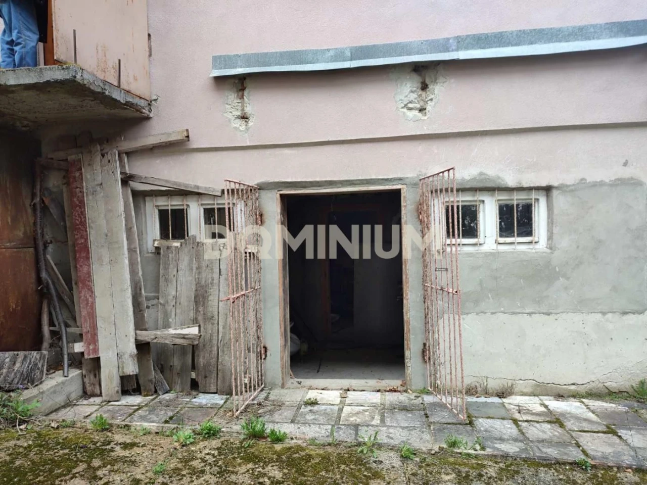 Продається будинок по вул. Зарічна