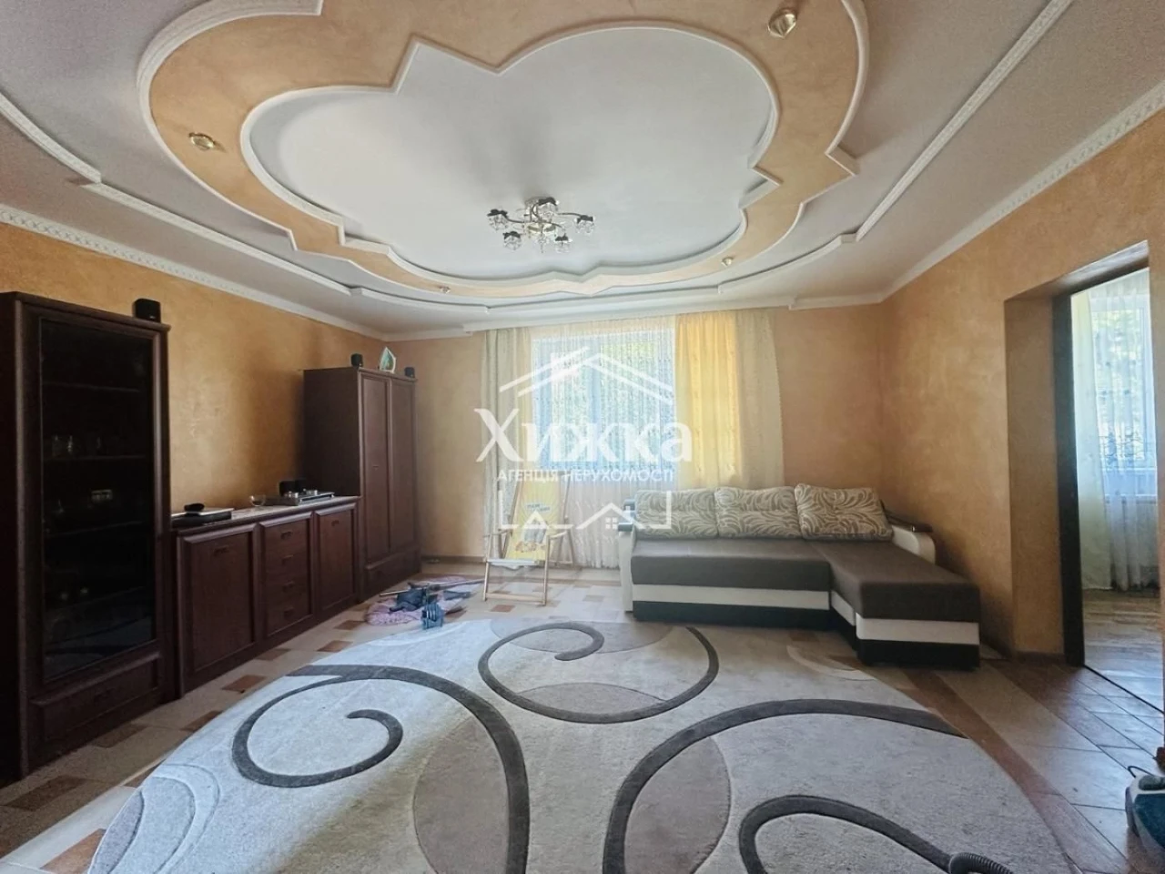 Продається чудовий будинок