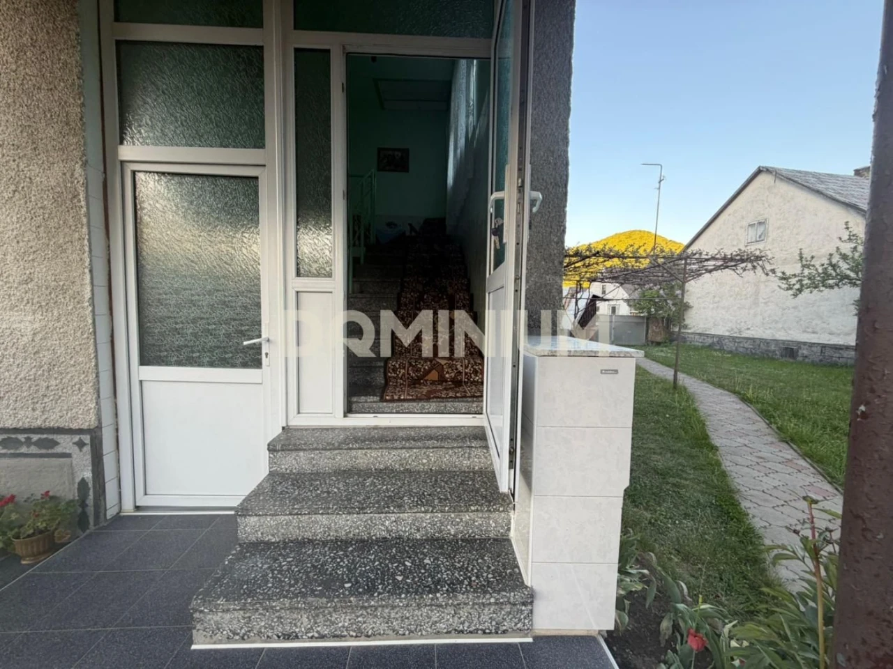 Продається будинок в селі Драгово