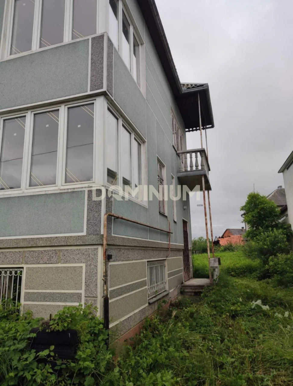 Продається 3-х поверховий будинок