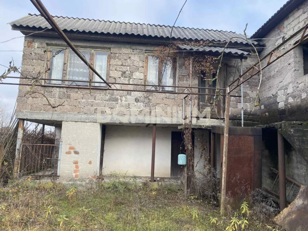 Продається недобудова у місті Хуст