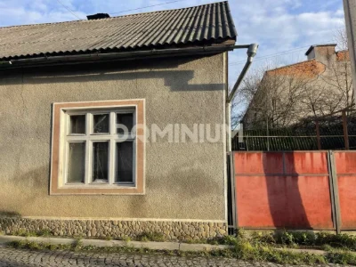 Продається будинок в м. Хуст