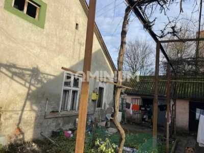 Продається будинок в м. Хуст