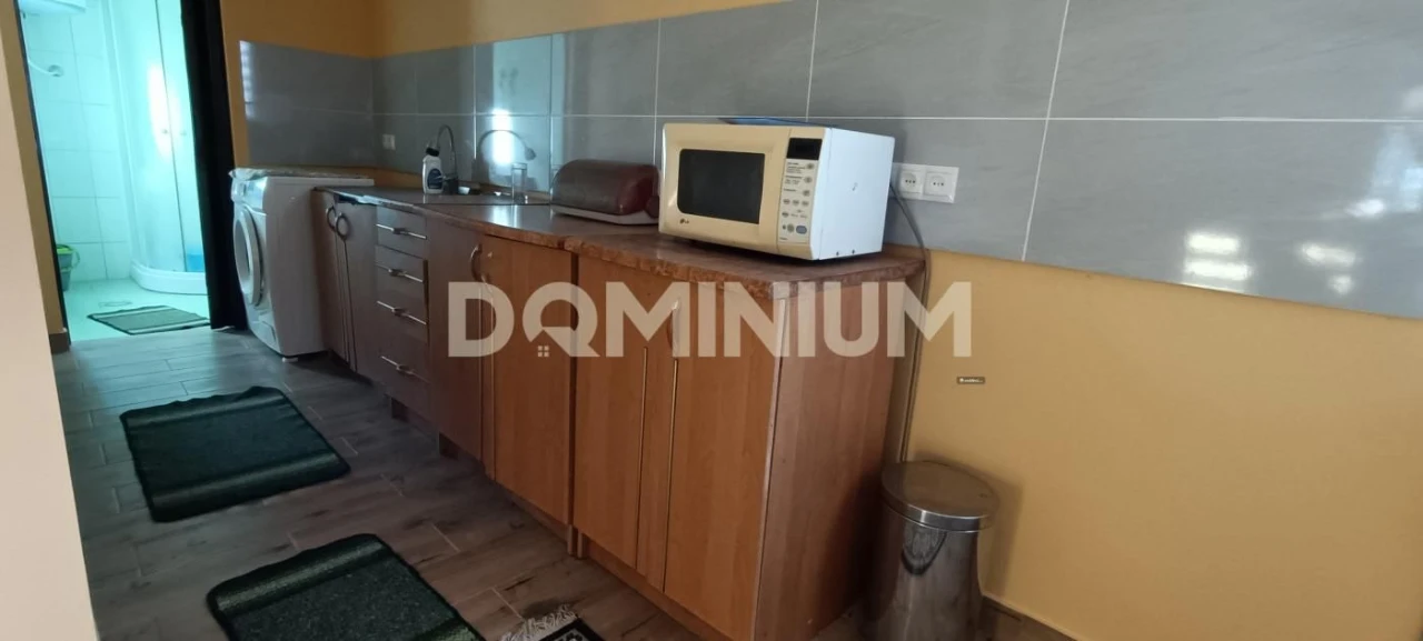 Продається будинок в Хусті