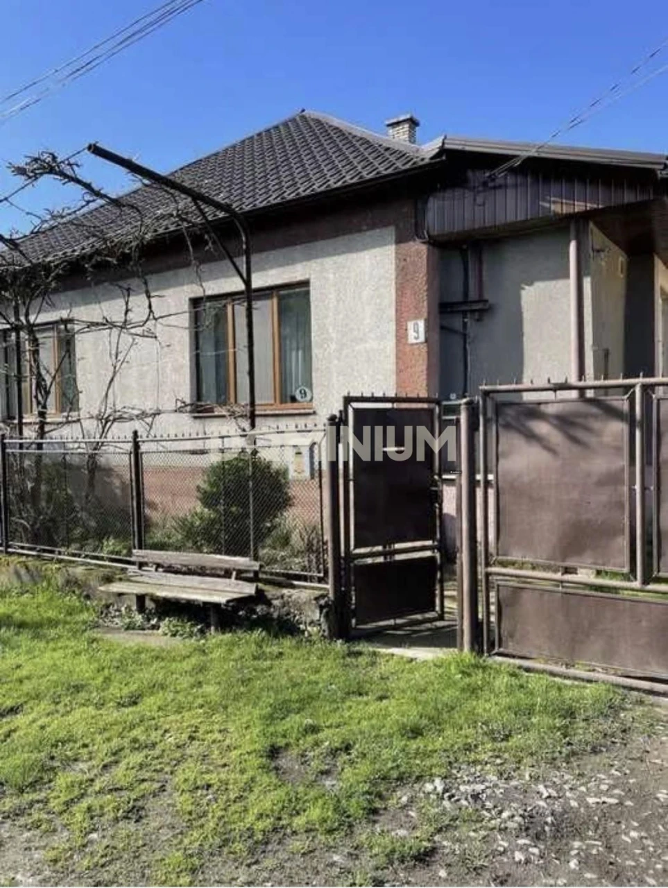 Продається   будинок в м.Хуст