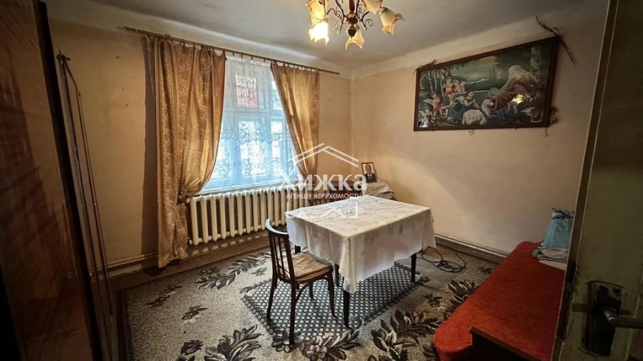 Продаж будинку в Хусті !