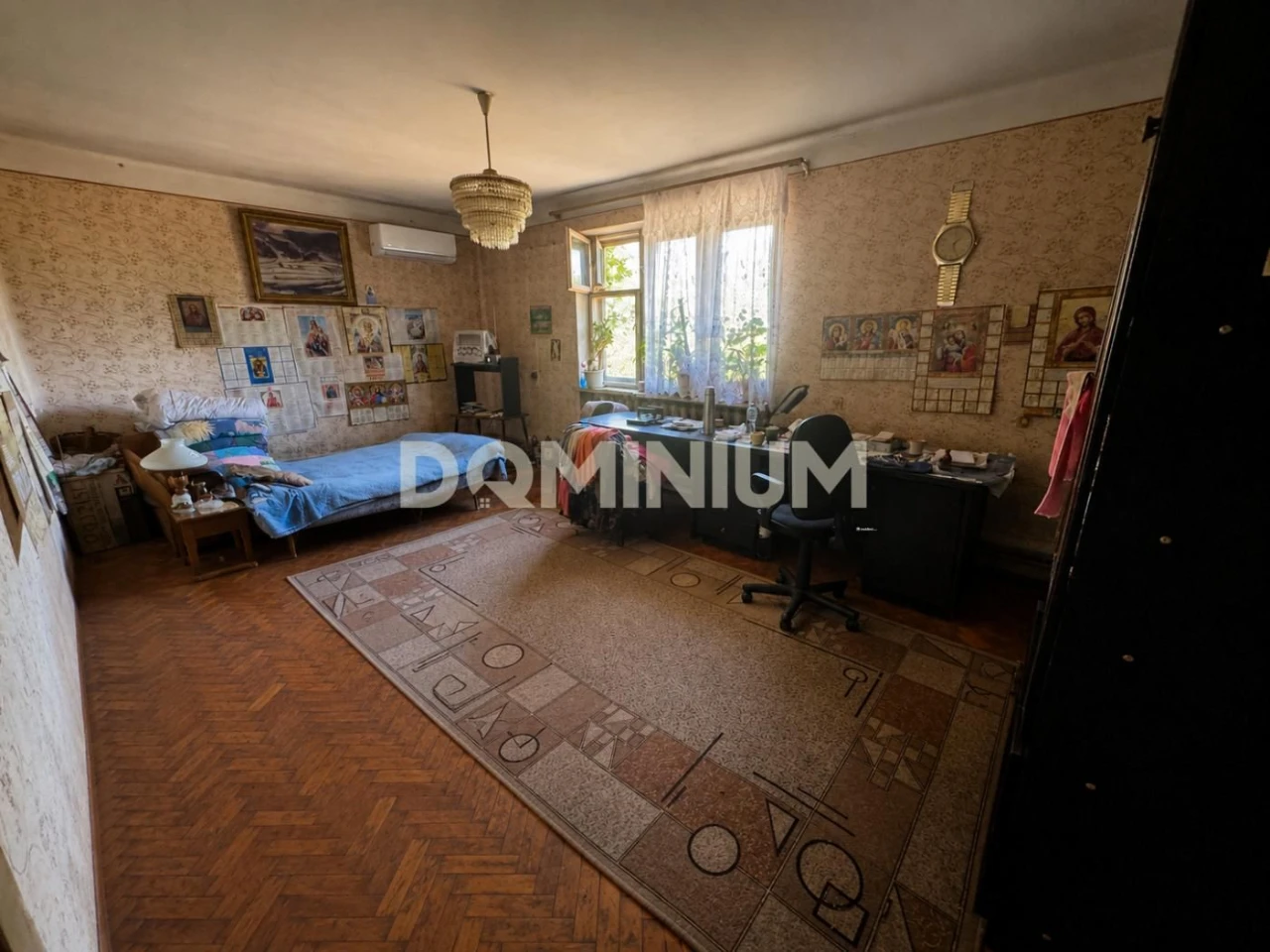 Продається будинок  в м. Хуст .Cертифікат