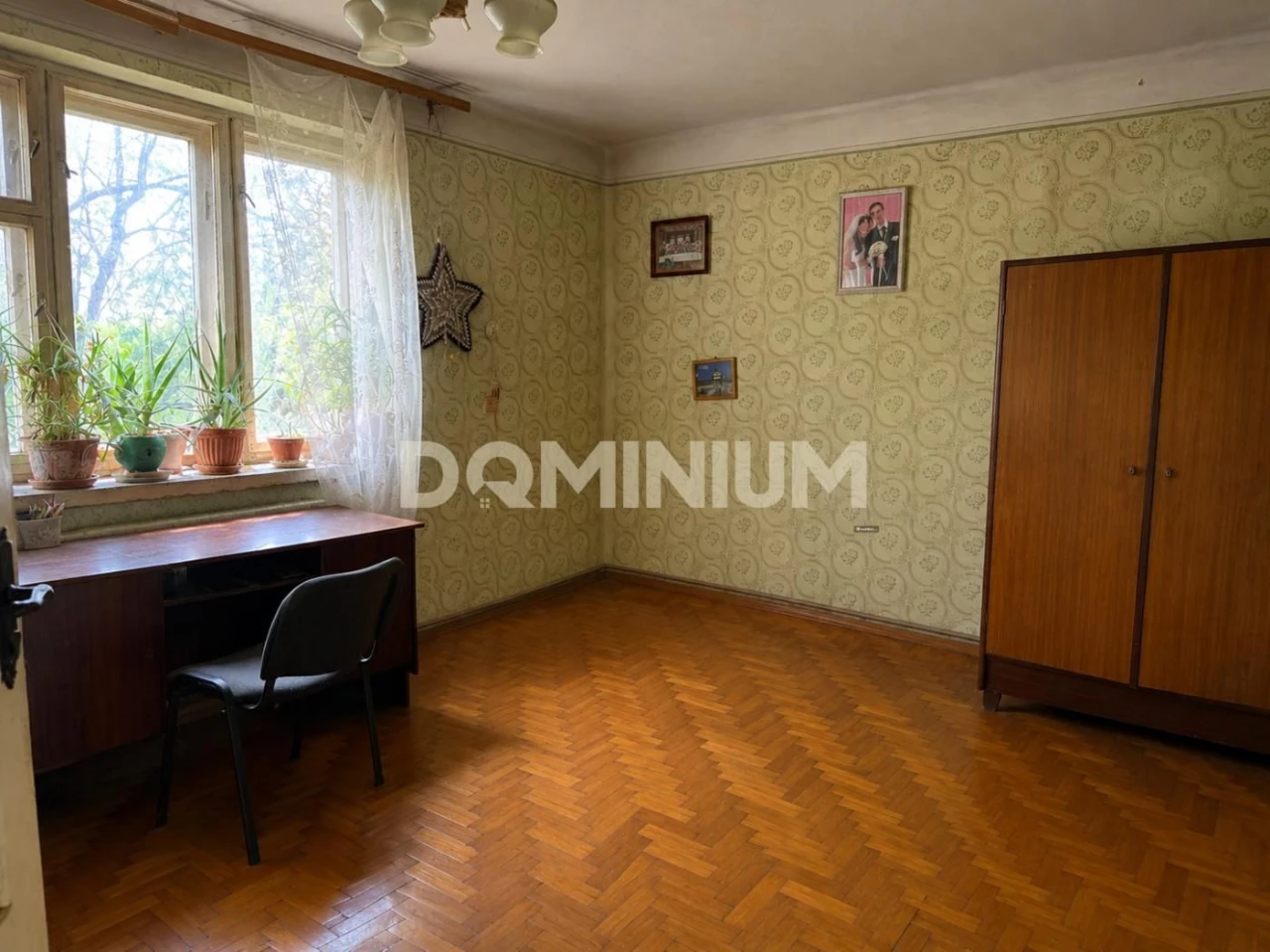 Продається будинок  в м. Хуст .Cертифікат